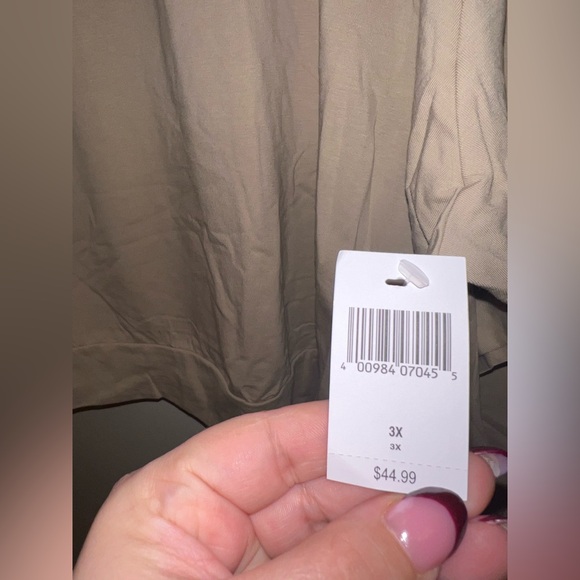 Disney Parks Mickey Mouse Tan Long Sleeve Pullover Top 3X NWT - Picture 7 of 7